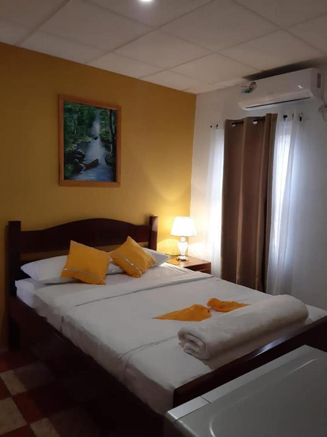 Saint Charles Inn, Belize Central America Пунта Горда Екстериор снимка