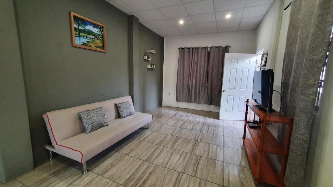 Saint Charles Inn, Belize Central America Пунта Горда Екстериор снимка