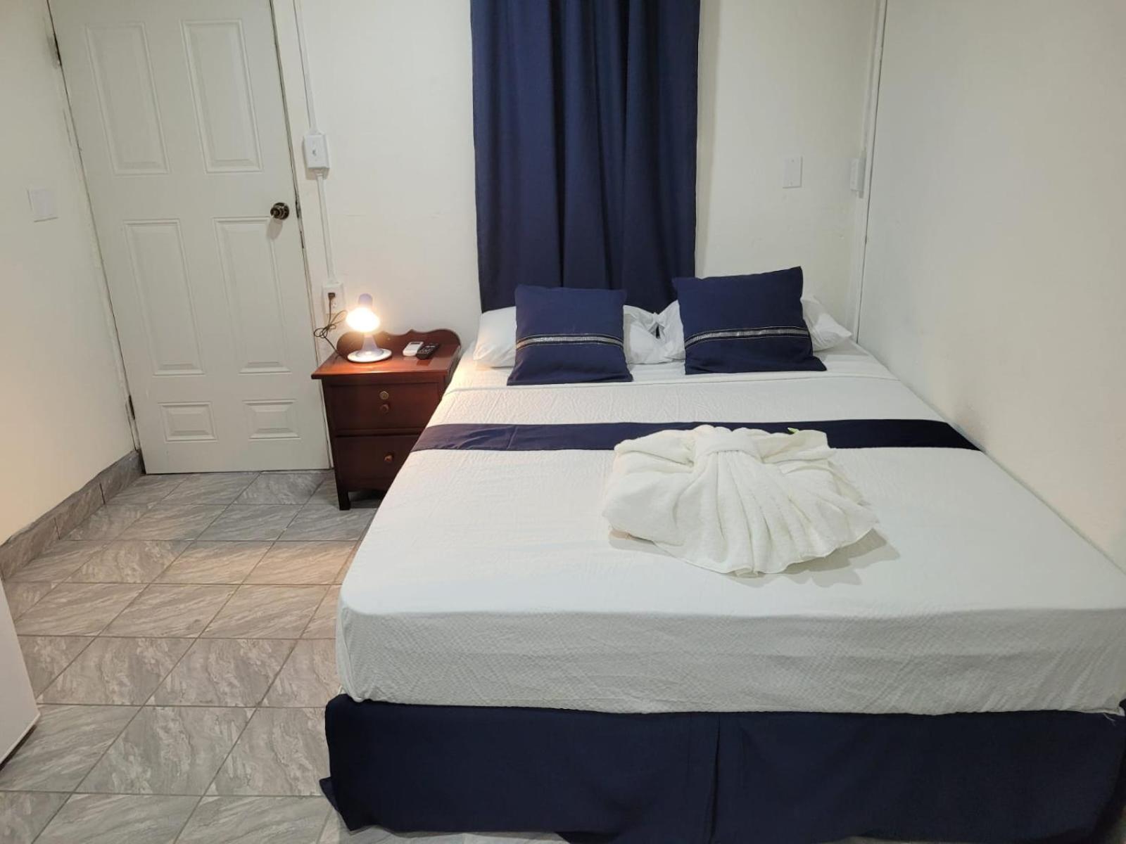 Saint Charles Inn, Belize Central America Пунта Горда Екстериор снимка