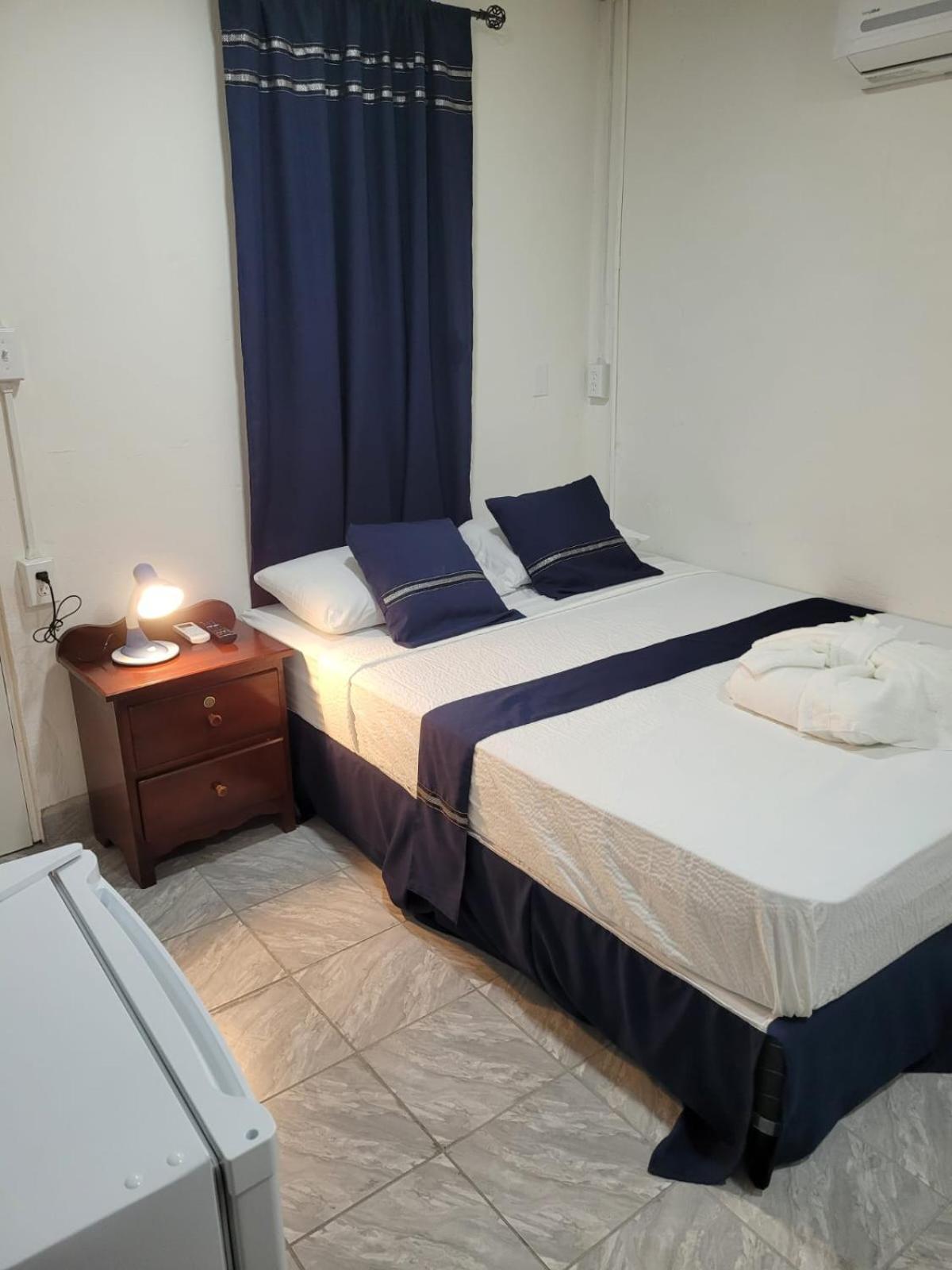 Saint Charles Inn, Belize Central America Пунта Горда Екстериор снимка