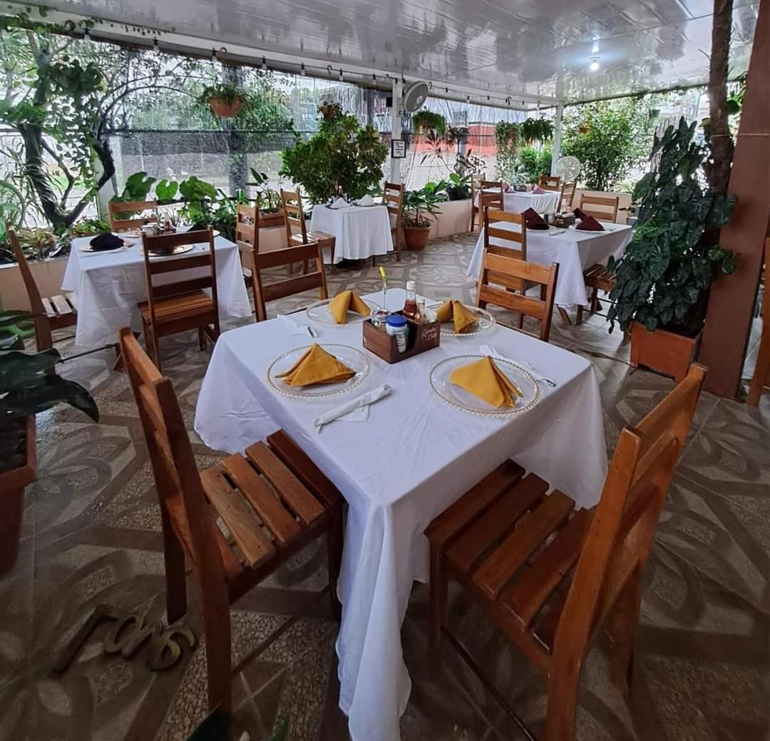 Saint Charles Inn, Belize Central America Пунта Горда Екстериор снимка