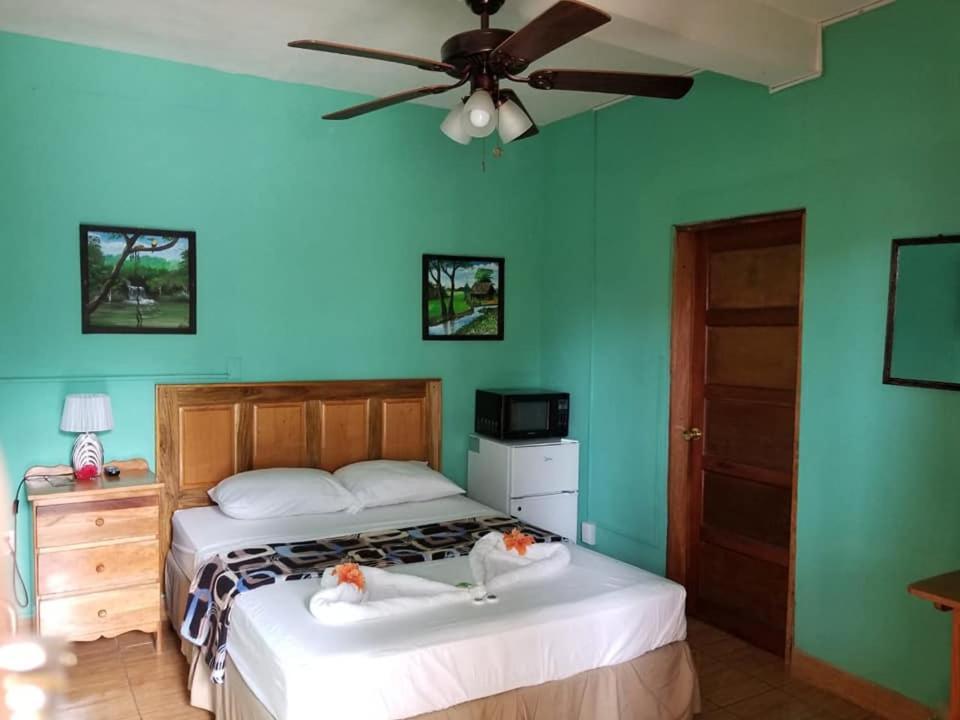 Saint Charles Inn, Belize Central America Пунта Горда Екстериор снимка